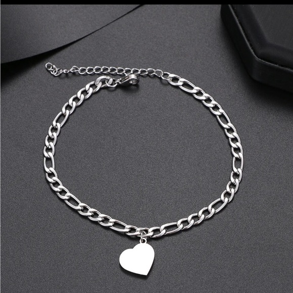 NEW Silver Figaro Chain Heart Charm Ankle Bracelet Anklet - Picture 6 of 7